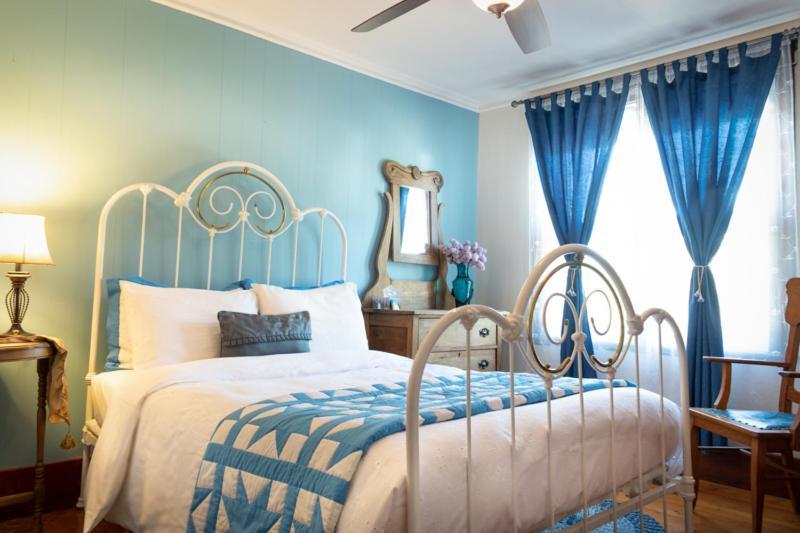 Complexe D'Hebergement La Maison Touristique Dugas Caraquet Ngoại thất bức ảnh