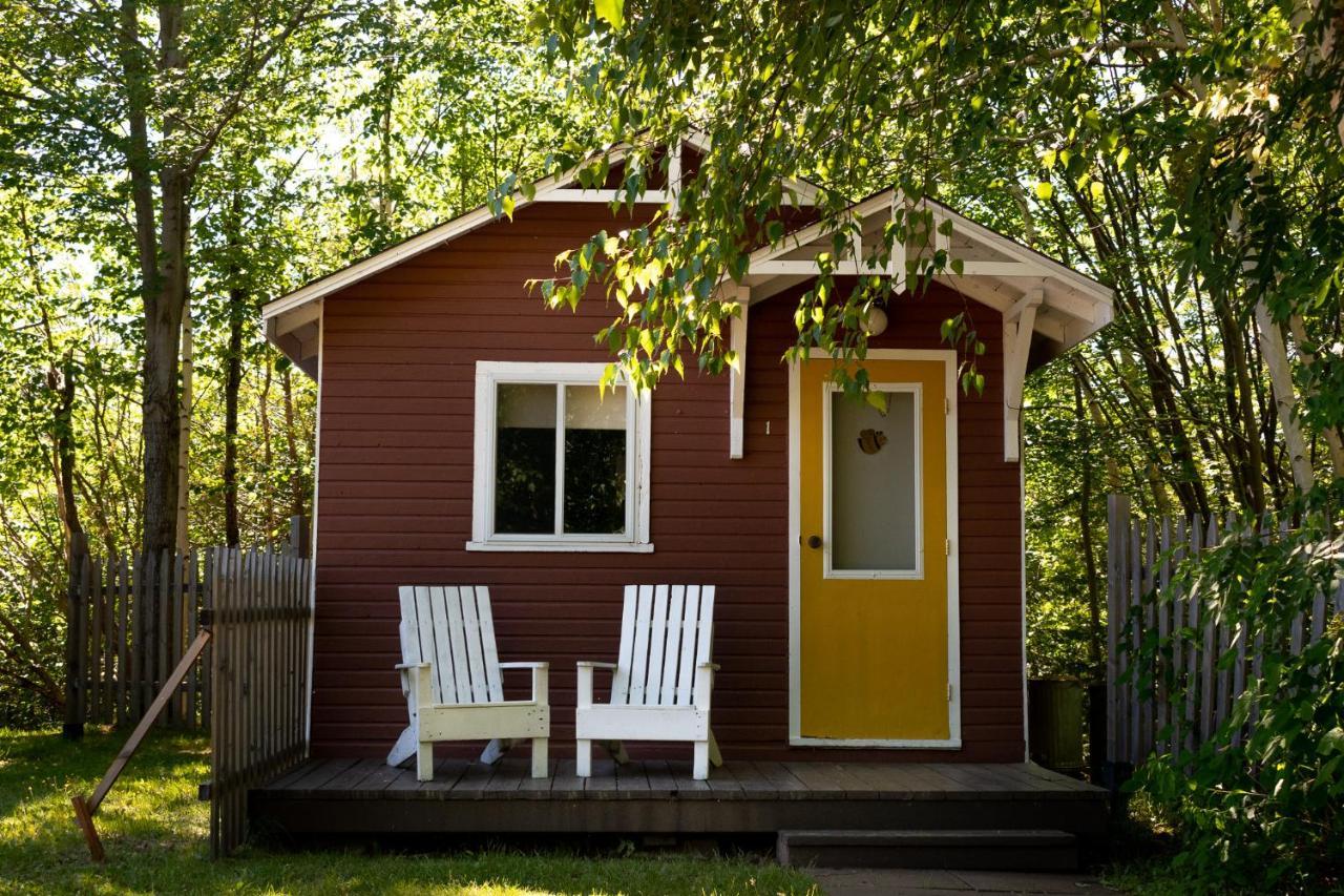 Complexe D'Hebergement La Maison Touristique Dugas Caraquet Ngoại thất bức ảnh