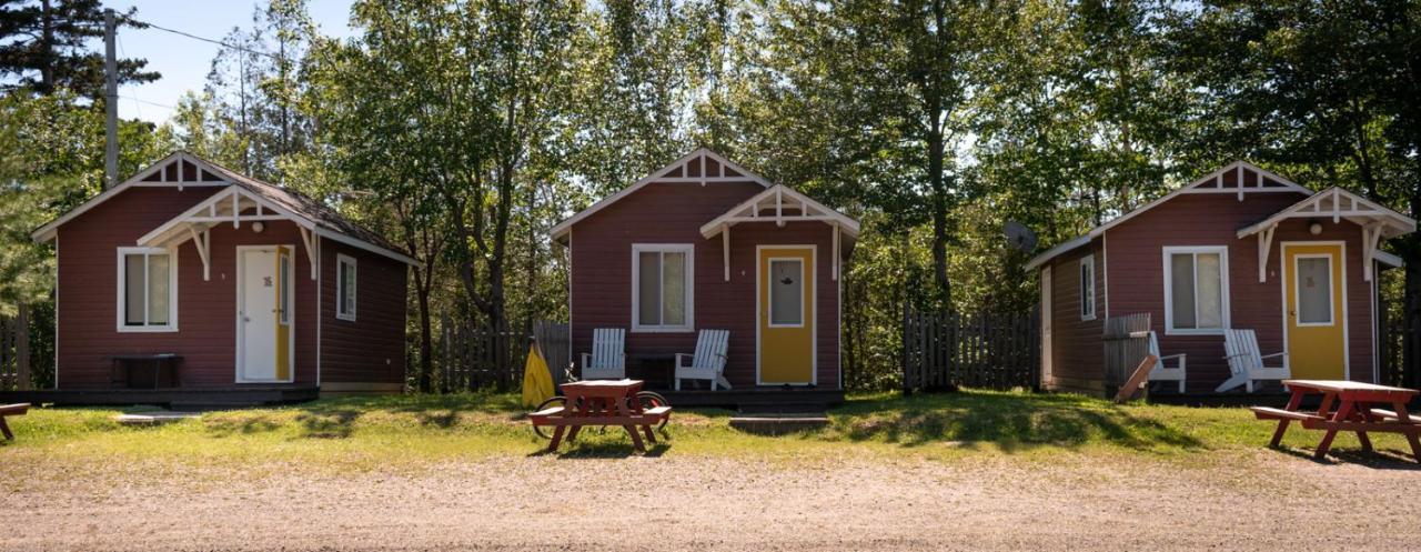 Complexe D'Hebergement La Maison Touristique Dugas Caraquet Ngoại thất bức ảnh