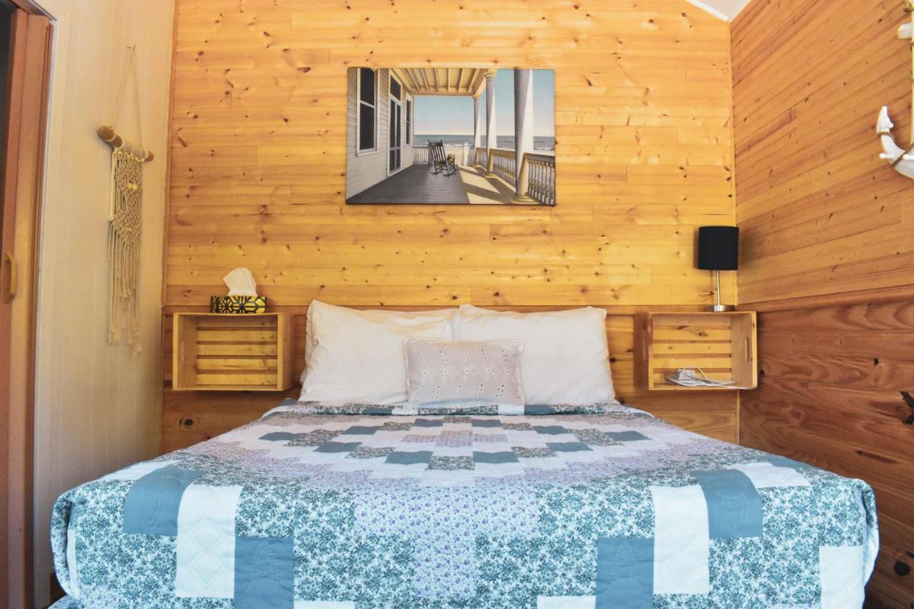 Complexe D'Hebergement La Maison Touristique Dugas Caraquet Ngoại thất bức ảnh